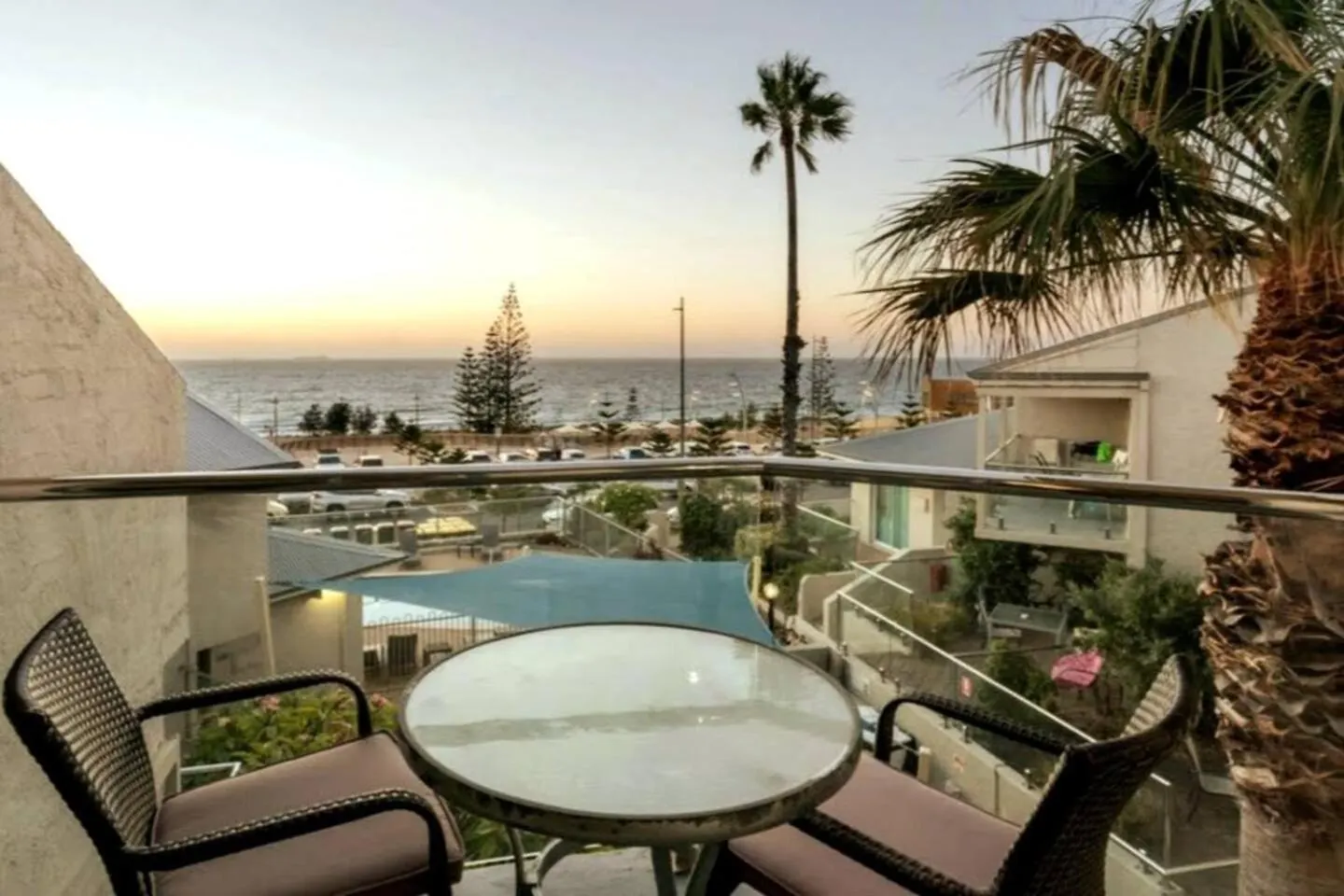 Sunset On Esplanade Apartment Perth